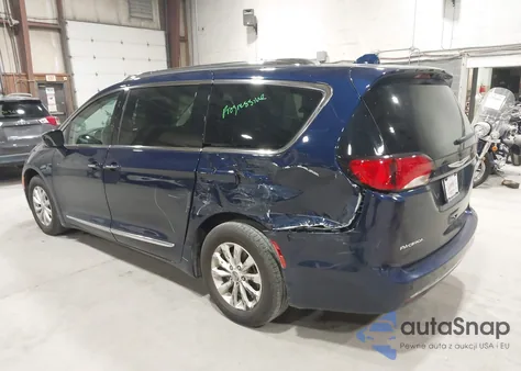 2018 Chrysler Pacifica Touring L из США, поврежденный, VIN 2C4RC1BG6JR280691